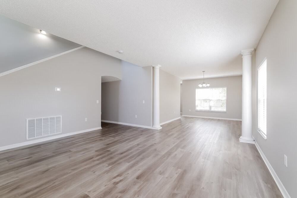 4450 Maple Chase Trl - Photo 4 of 20