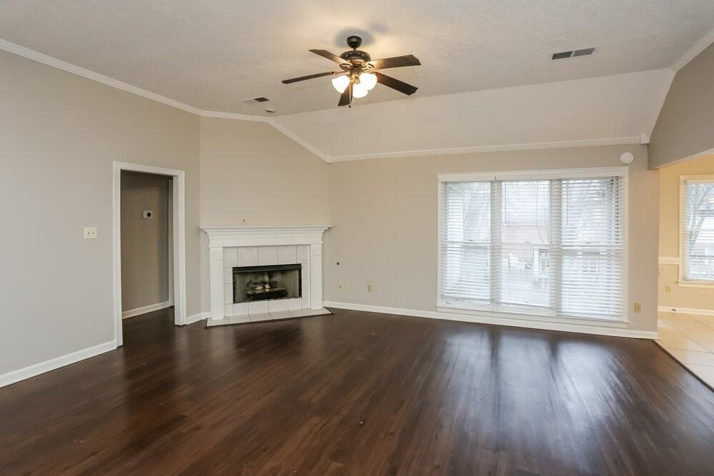 8633 Meadow Green Dr - Photo 5 of 20