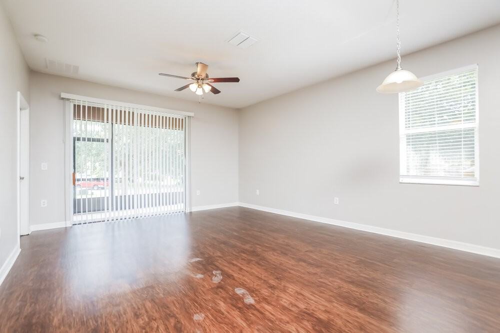 1919 Beardsley Dr - Photo 3 of 16