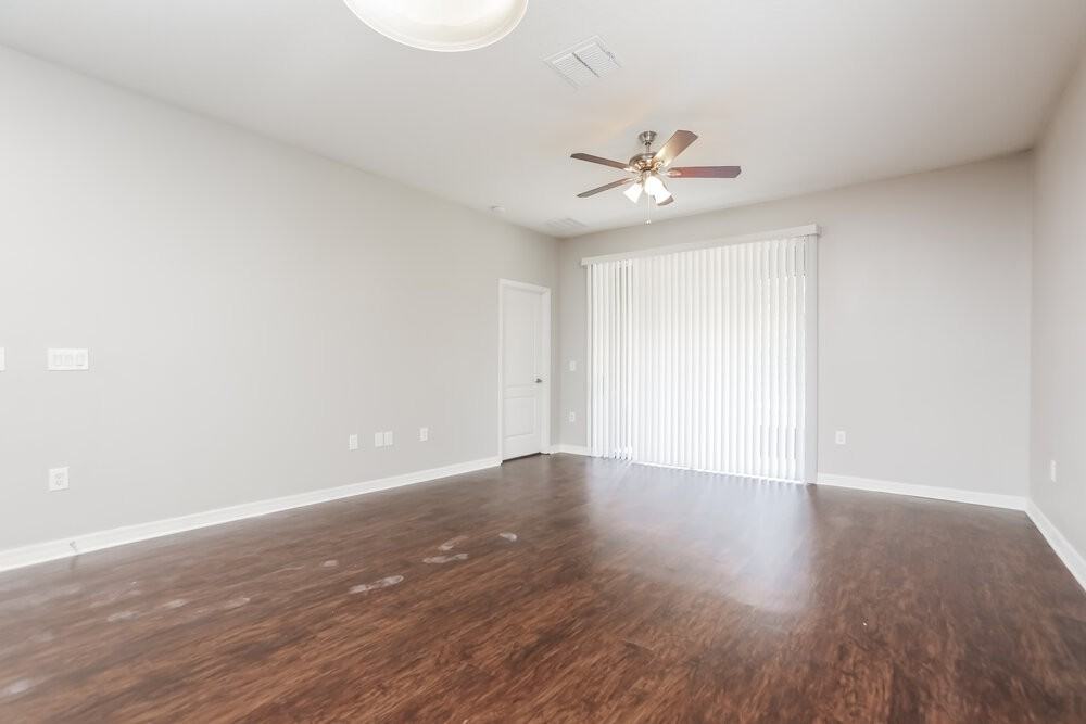 1919 Beardsley Dr - Photo 4 of 16