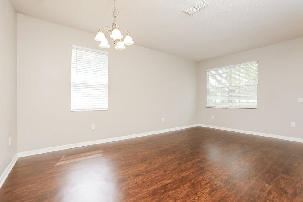 1919 Beardsley Dr - Photo 5 of 16