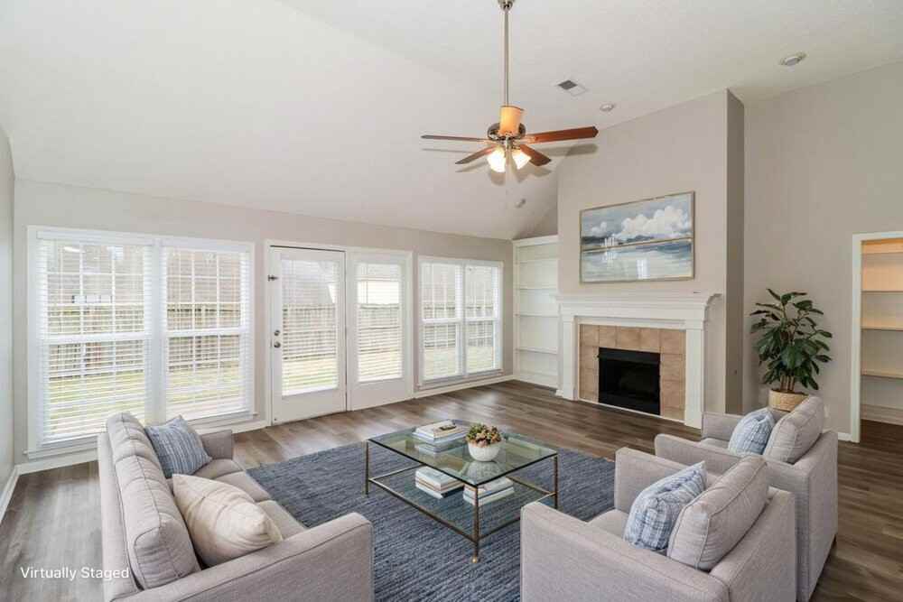9339 Chimneyrock Blvd - Photo 4 of 19