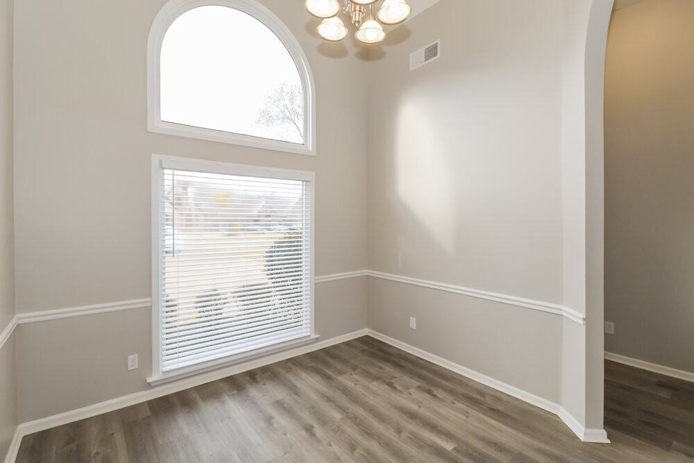 9339 Chimneyrock Blvd - Photo 7 of 19
