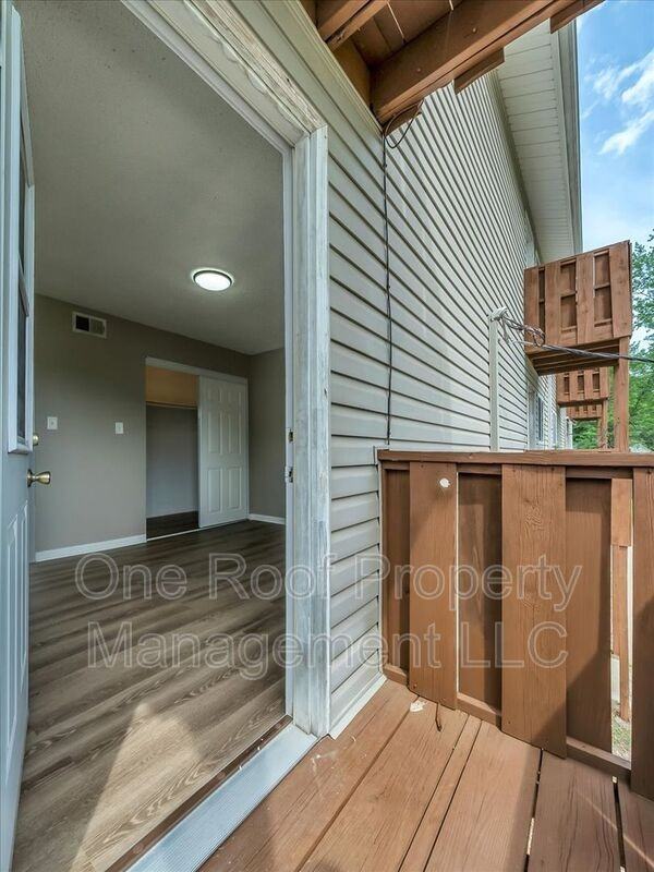 2001 Chateau Dr - Photo 5 of 29