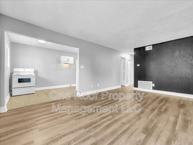 2001 Chateau Dr - Photo 7 of 29