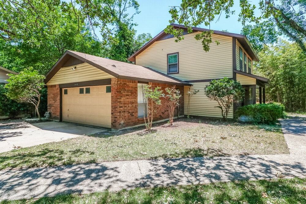 1113 Heiden Ct - Photo 2 of 16