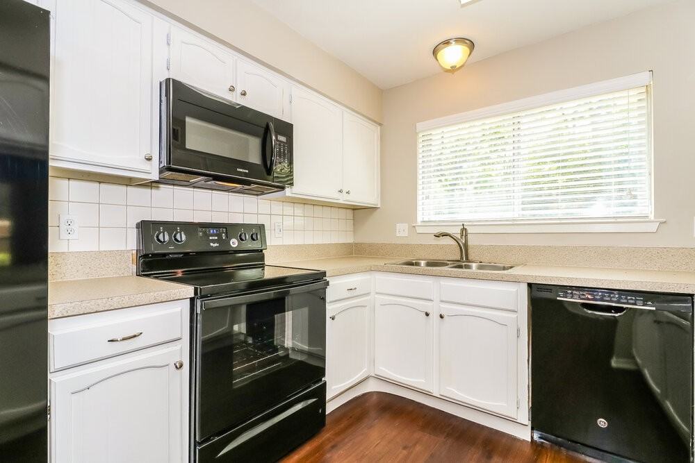 1113 Heiden Ct - Photo 7 of 16