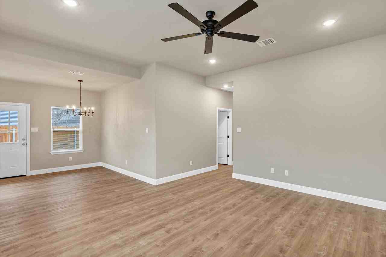 406 Lakeview St #A - Photo 6 of 14