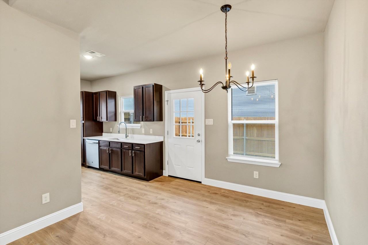 406 Lakeview St #A - Photo 7 of 14