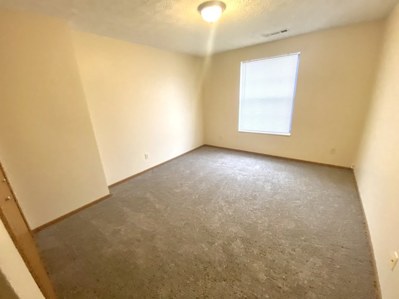 1876 Ledgewood Blvd Ne #A10 - Photo 3 of 9