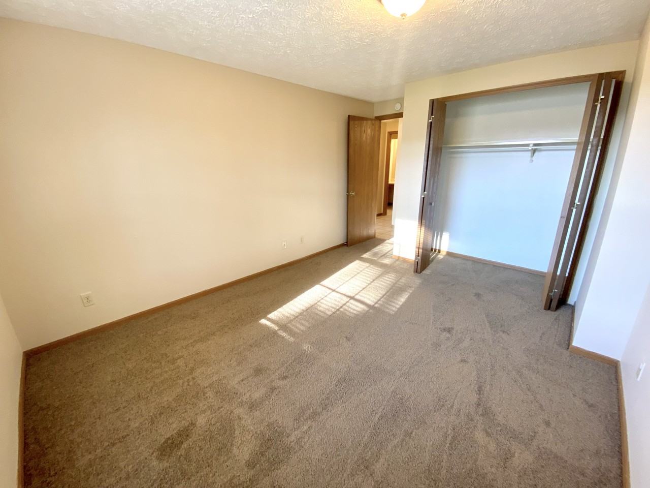 1876 Ledgewood Blvd Ne #A10 - Photo 5 of 9