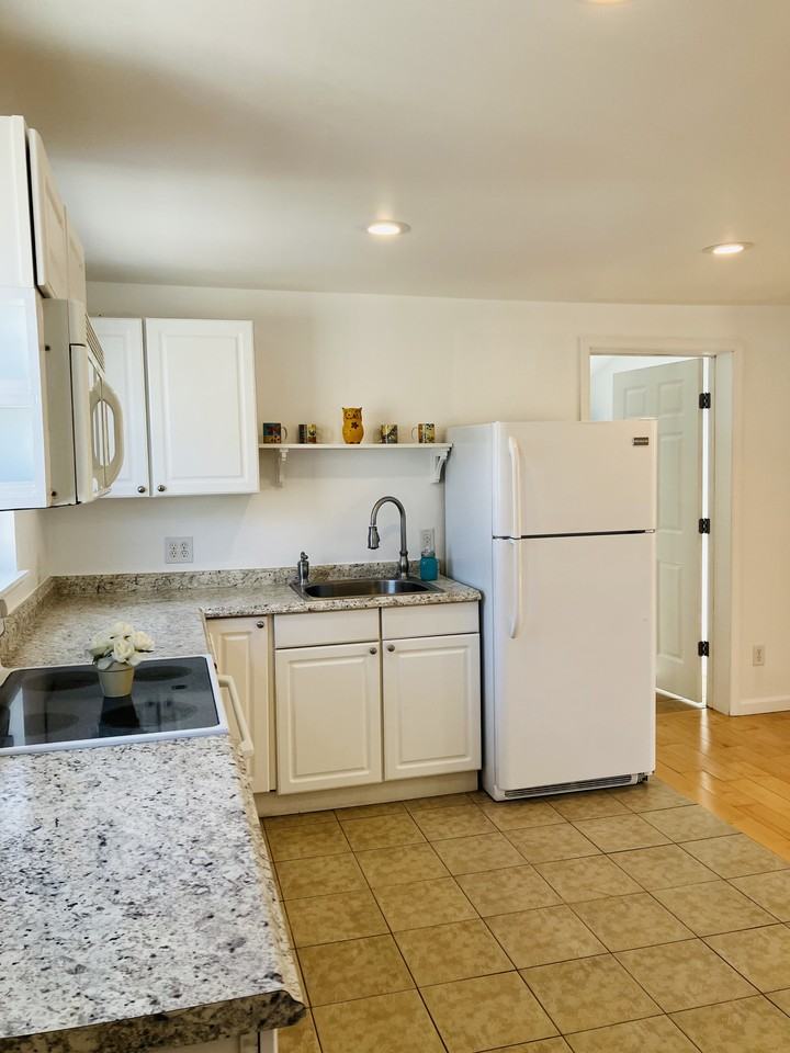 120 Fleming St #A - Photo 4 of 20
