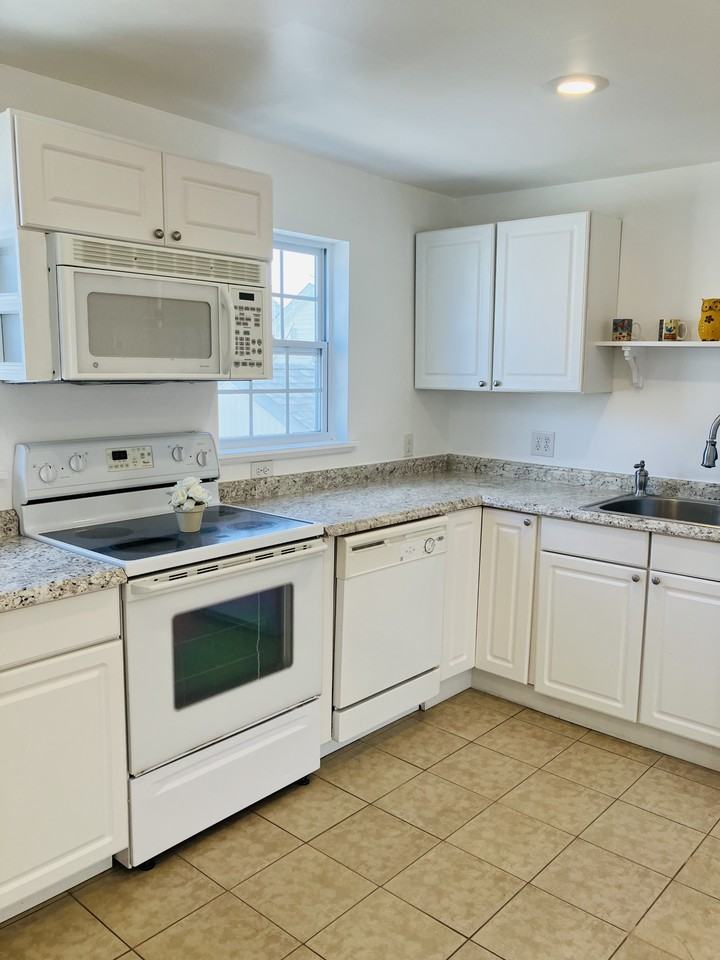 120 Fleming St #A - Photo 5 of 20