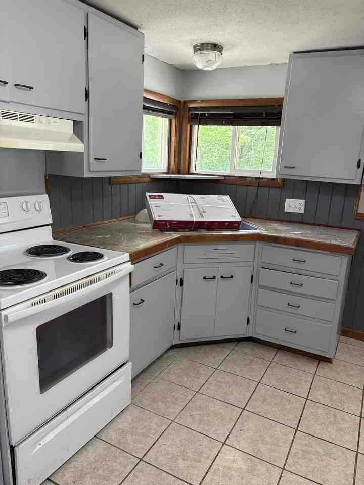 1009 N 12th St #NA - Photo 4 of 12