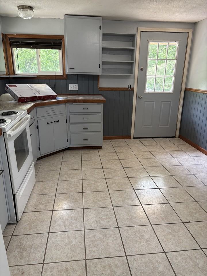 1009 N 12th St #NA - Photo 5 of 12