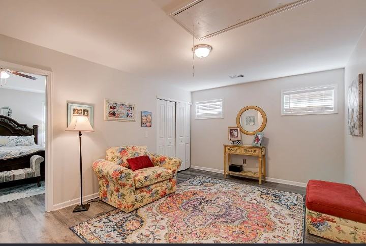 215 Drummond Way #NA - Photo 4 of 17