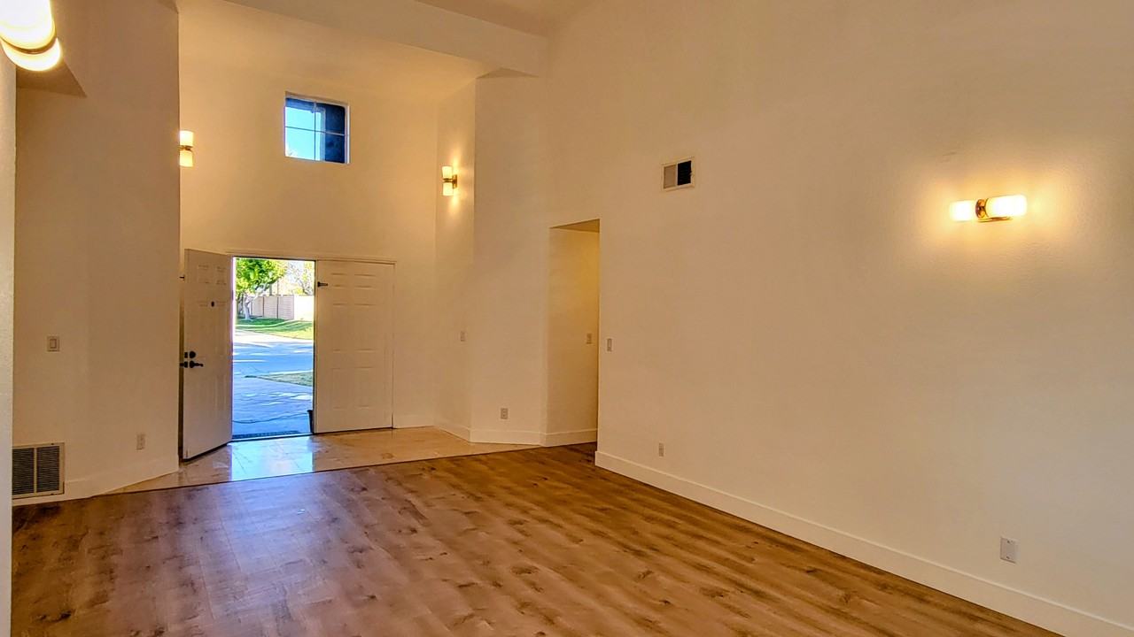 36521 Windtree Cir #NA - Photo 3 of 18