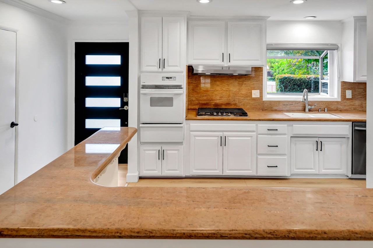 20619 Clark St #NA - Photo 3 of 41
