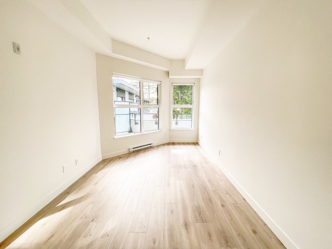 2620 152 Street #401 - Photo 4 of 12