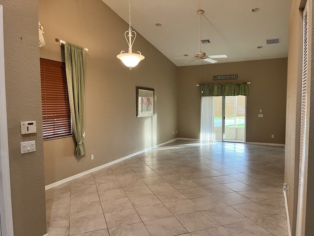 6510 Oxford Cir #101 - Photo 2 of 10