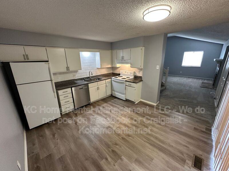 9000 E 85th Pl - Photo 6 of 35