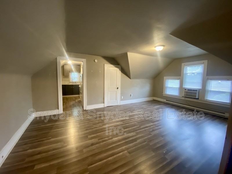 438 Crestwood Ave #3 - Photo 2 of 11