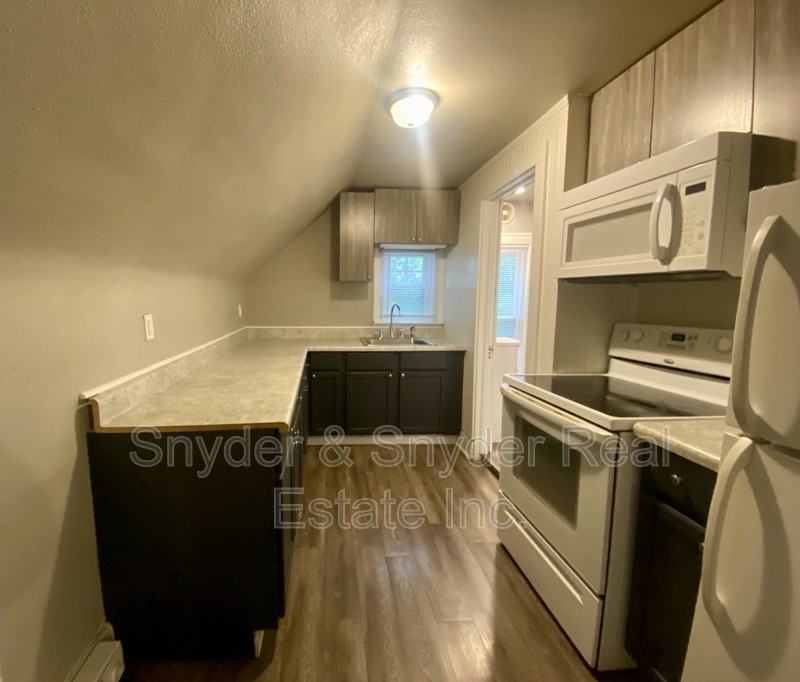 438 Crestwood Ave #3 - Photo 6 of 11