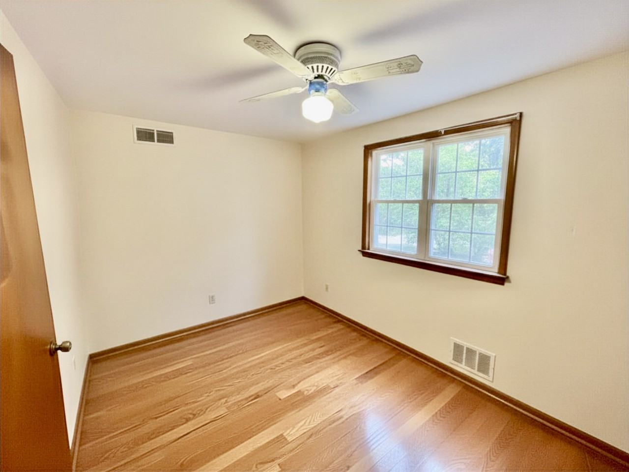 227 Sunshine Dr #227 - Photo 4 of 20