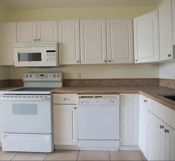 2025 Northeast 164th Street - Photo 3 of 15