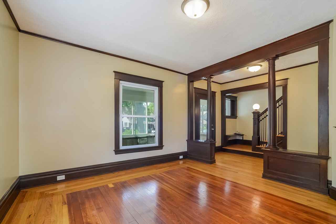640 Lincoln Ave Nw #NA - Photo 3 of 27