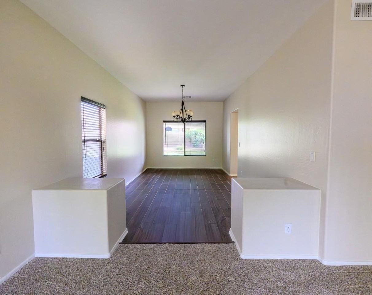2521 W Tumbleweed Dr - Photo 5 of 28