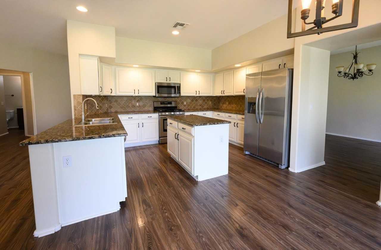 2521 W Tumbleweed Dr - Photo 7 of 28