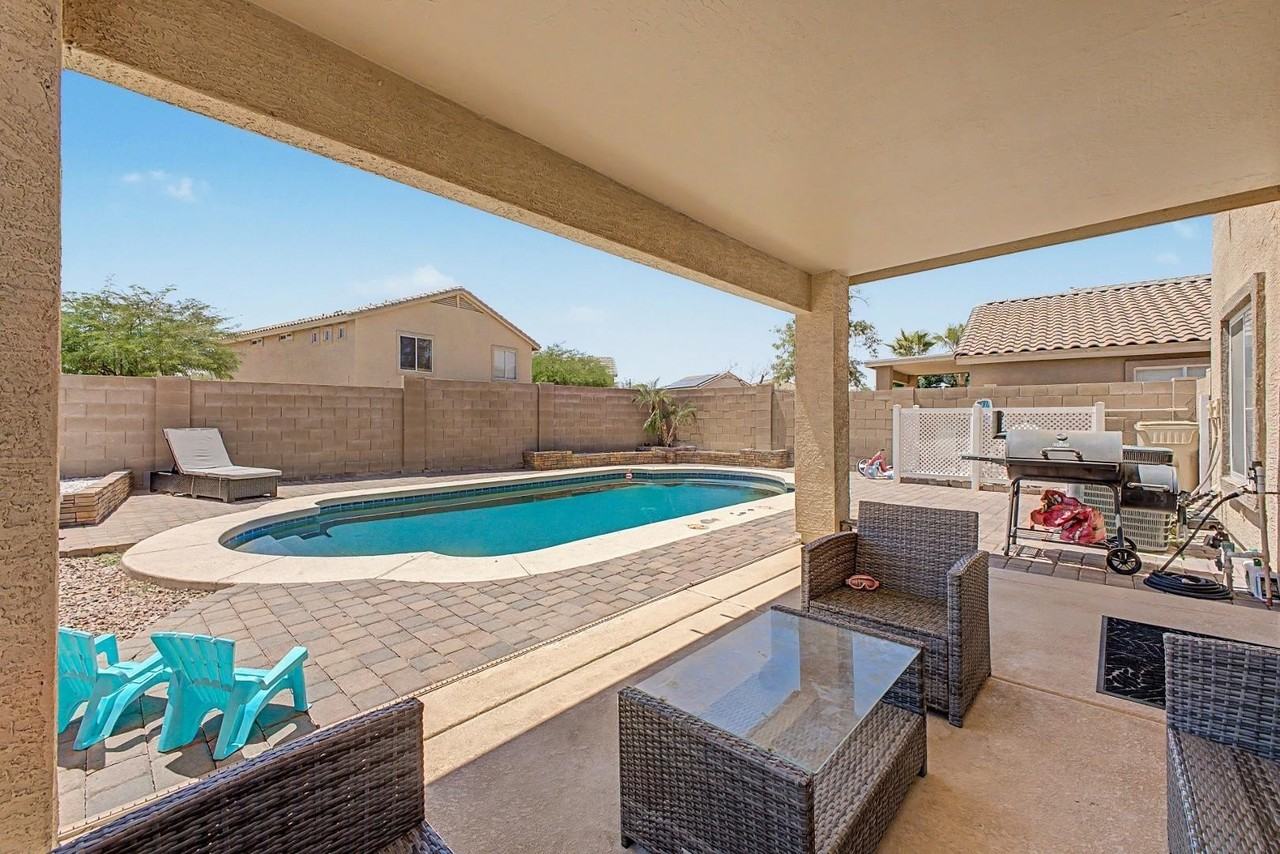 22617 W Adams Dr - Photo 2 of 50