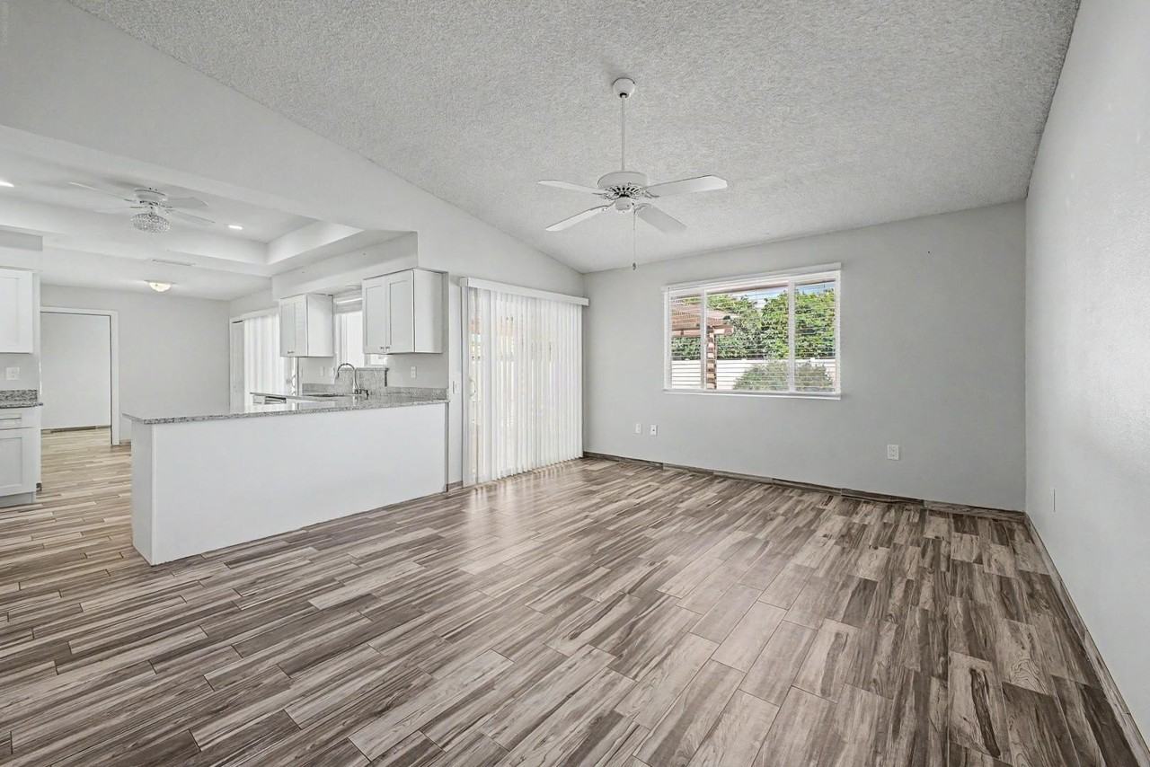 12714 W Crystal Lake Dr - Photo 4 of 26