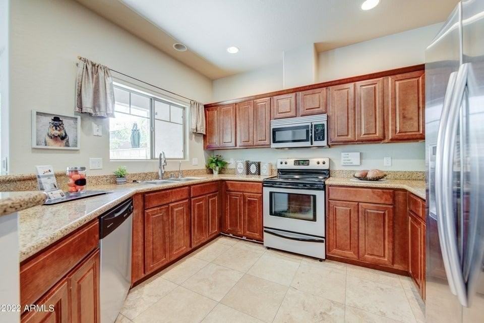 1120 S Ash Ave #1004 - Photo 5 of 30