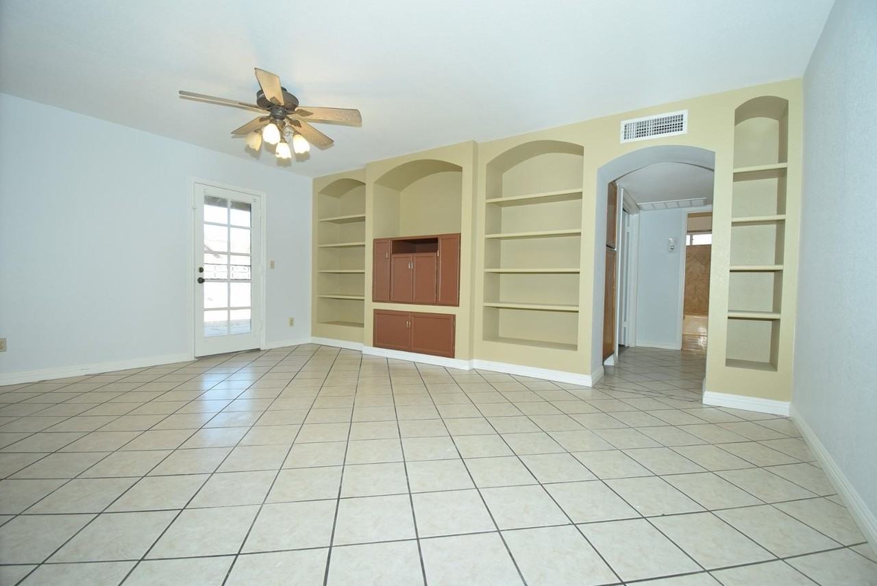2250 W Rockwell Dr - Photo 5 of 19