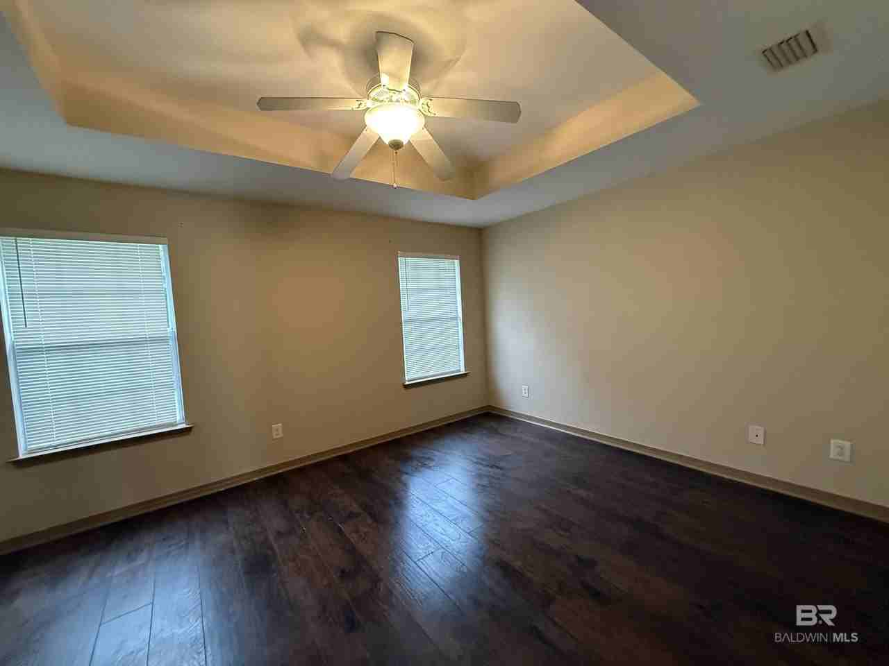 25920 Argonne Dr - Photo 6 of 12