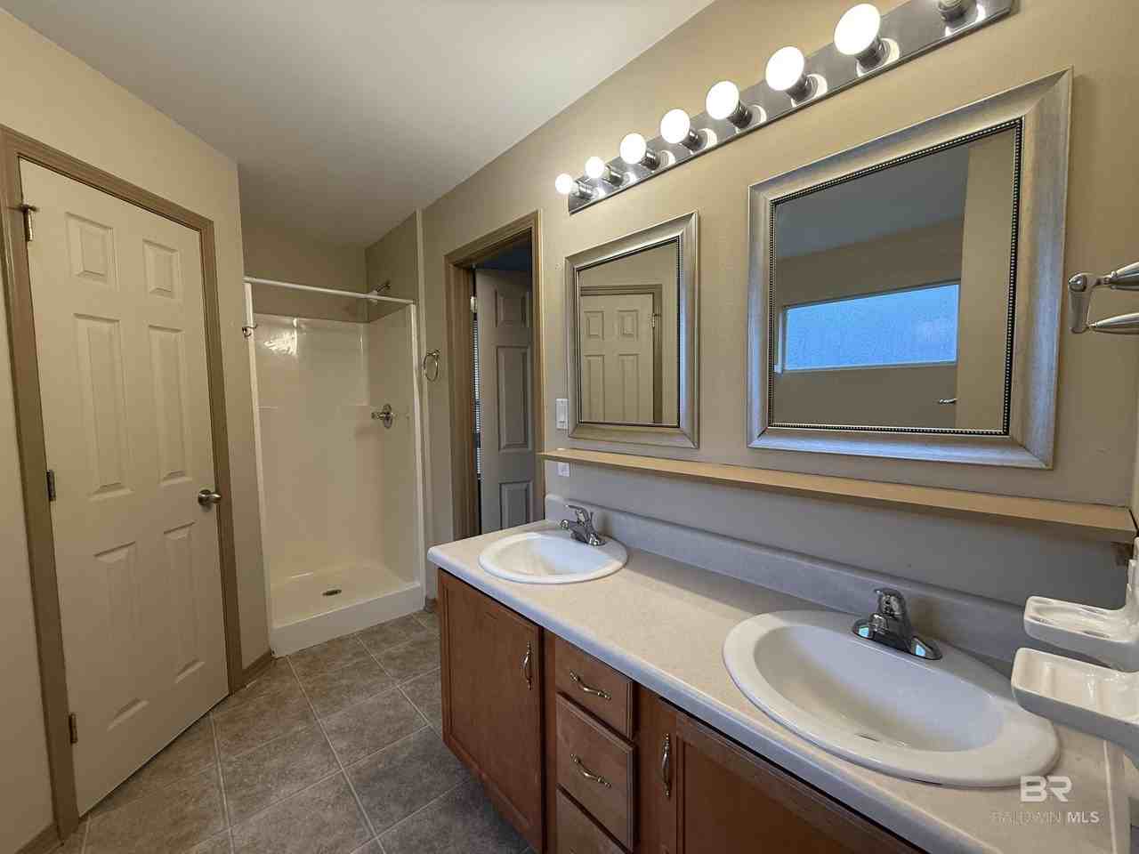 25920 Argonne Dr - Photo 7 of 12