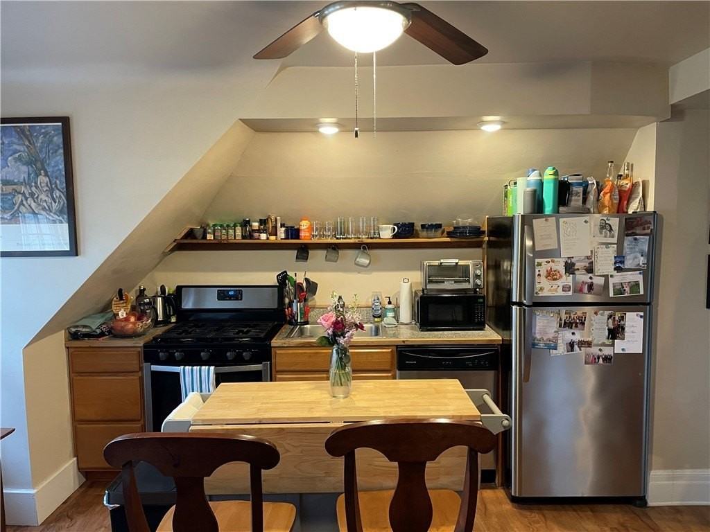 24 Sibley Pl #4 - Photo 7 of 12