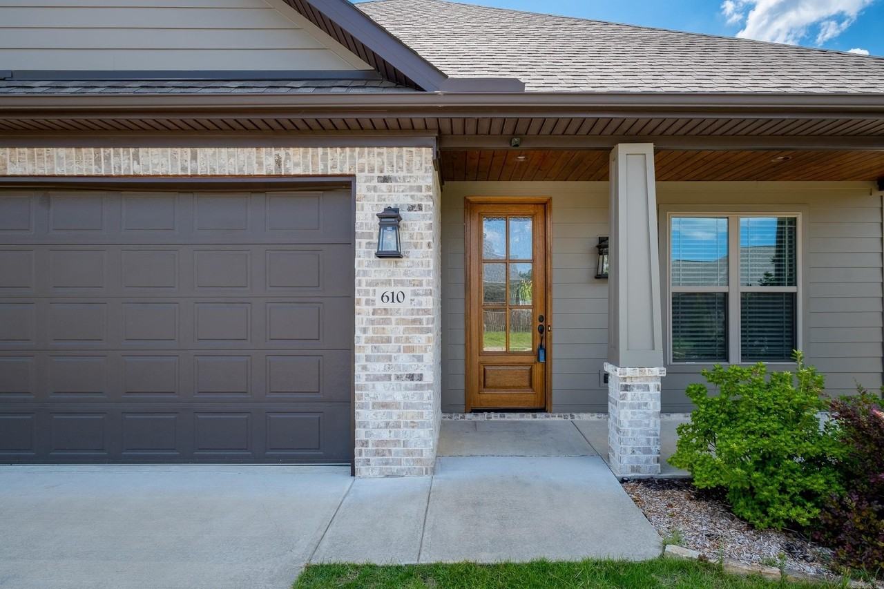 610 Wildcreek Cir - Photo 4 of 42