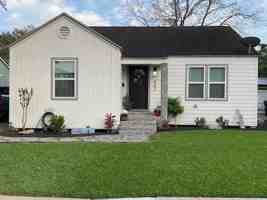 featured image of 443 Indiana Ave