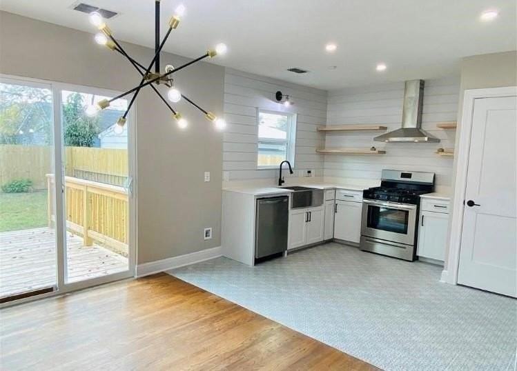 443 Indiana Ave - Photo 3 of 9