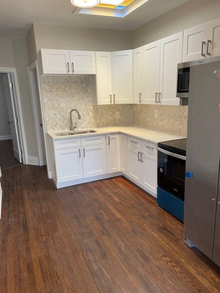359 Madison Ave #2ndFL