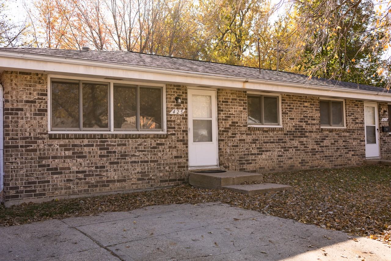 425 E Watrous Ave #NA - Photo 2 of 19