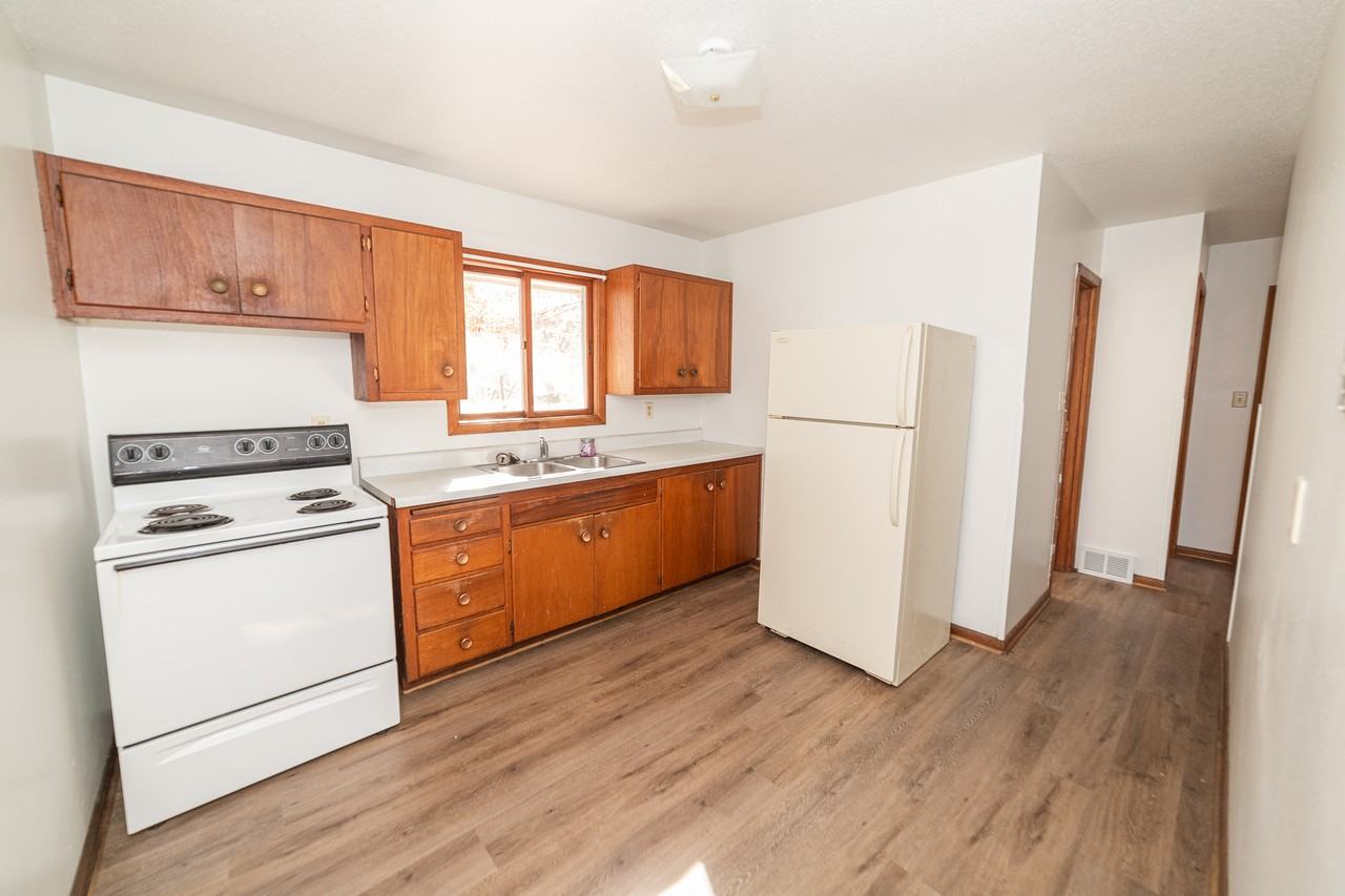 425 E Watrous Ave #NA - Photo 6 of 19