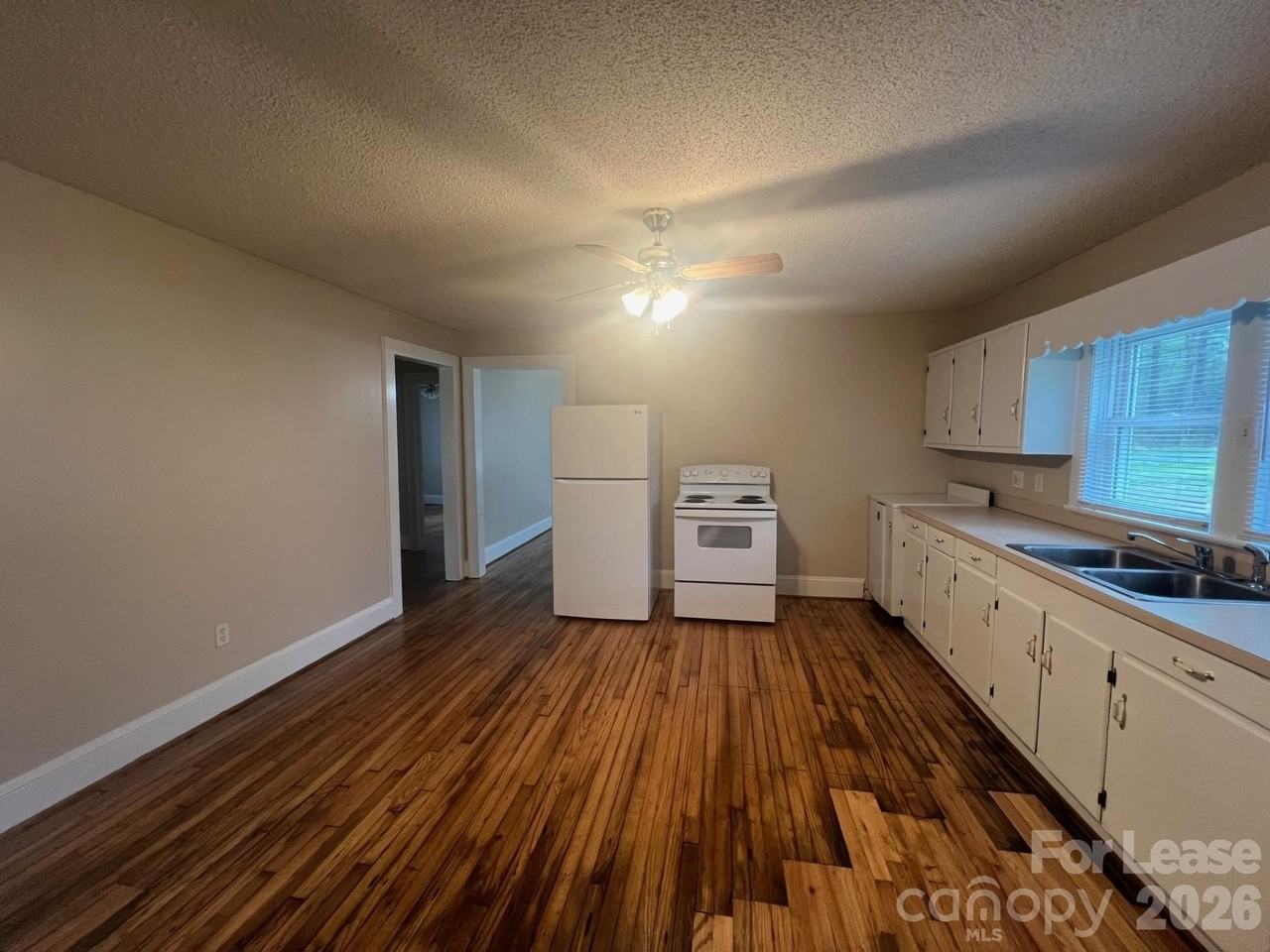 1375 Mount Ulla Hwy - Photo 4 of 10