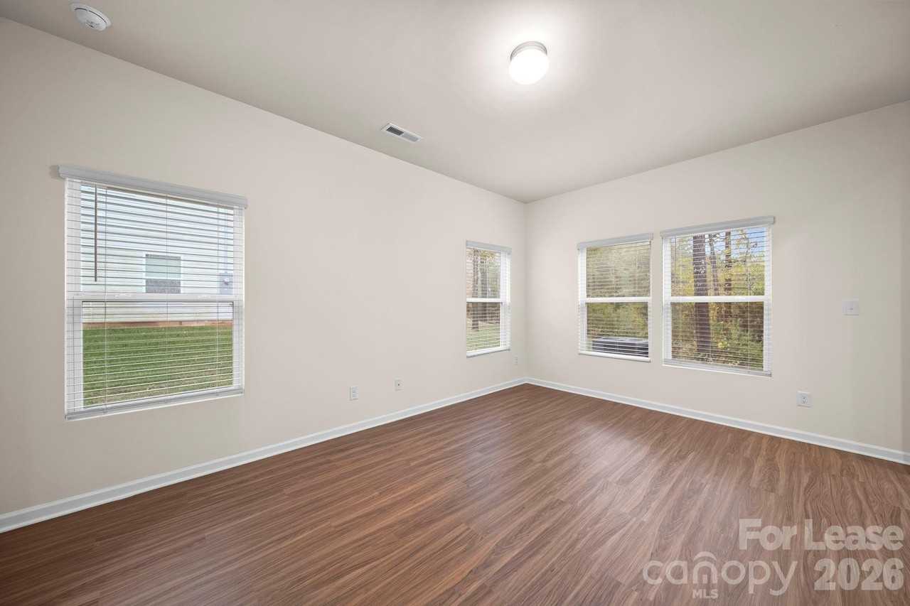 711 Lackey Street Ext - Photo 4 of 33