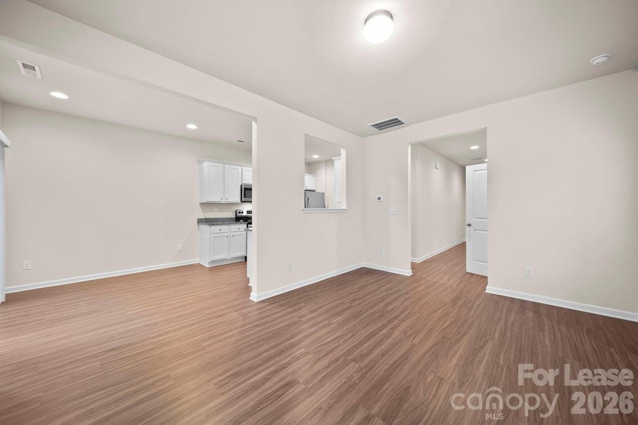 711 Lackey Street Ext - Photo 6 of 33