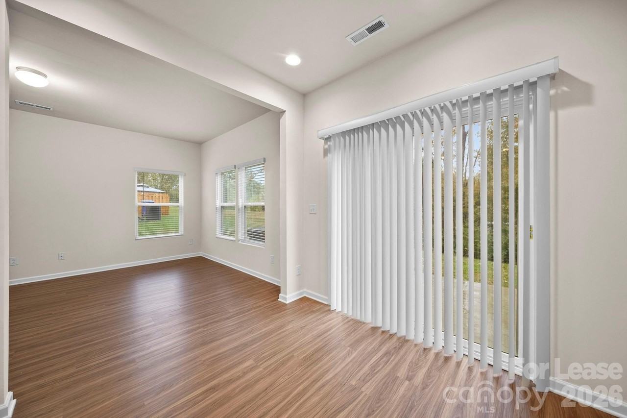 711 Lackey Street Ext - Photo 7 of 33