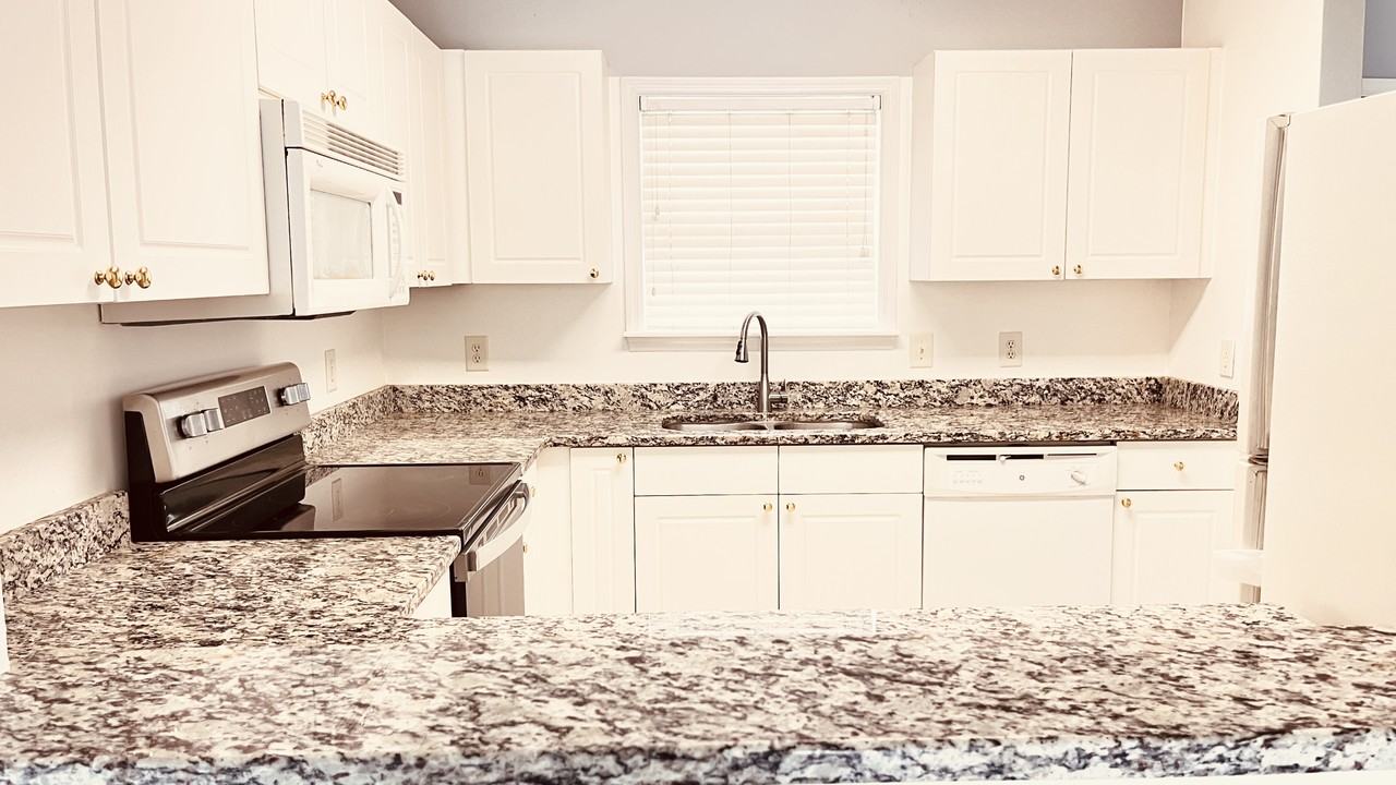 5825 Catalina Dr #223 - Photo 5 of 20